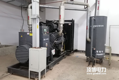 一臺300kw康明斯柴油發(fā)電機組出現(xiàn)啟動困難狀況